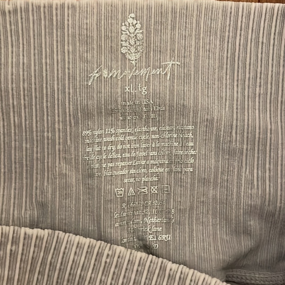 NEW! Free People Good Karma Running Shorts Ice Grey XL $48 - Picture 4 of 4